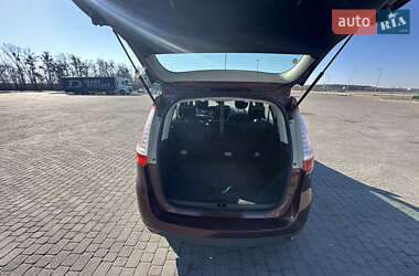 Минивэн Renault Grand Scenic 2012 в 