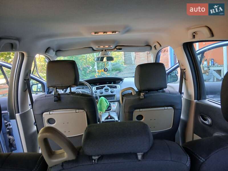 Минивэн Renault Grand Scenic 2006 в Ромнах
