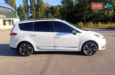 Минивэн Renault Grand Scenic 2016 в 