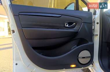 Минивэн Renault Grand Scenic 2016 в 