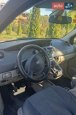 Минивэн Renault Grand Scenic 2005 в 
