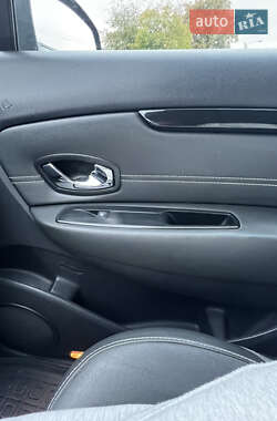 Минивэн Renault Grand Scenic 2013 в 