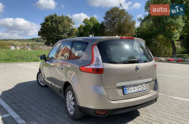 Минивэн Renault Grand Scenic 2011 в 