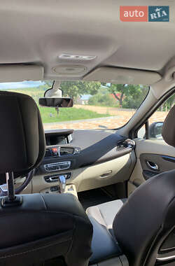 Минивэн Renault Grand Scenic 2011 в 