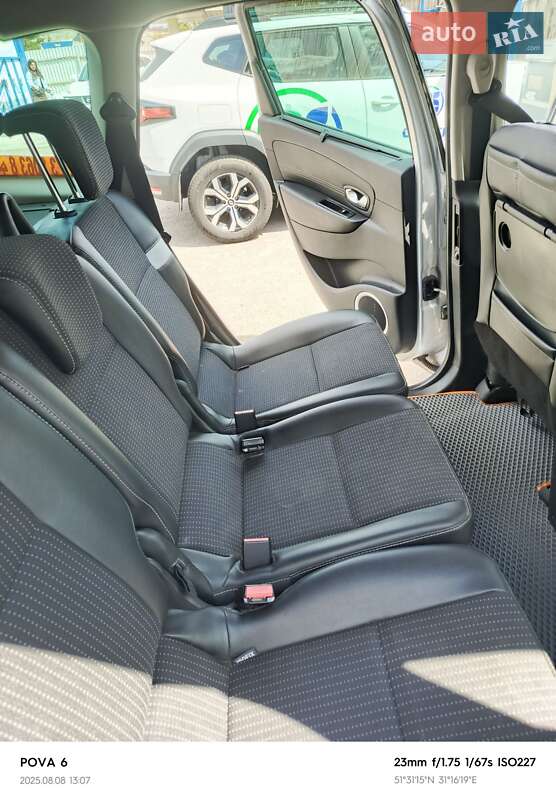 Мінівен Renault Grand Scenic 2011 в Чернігові фото 18 Мінівен Renault Grand Scenic 2011 в Чернігові