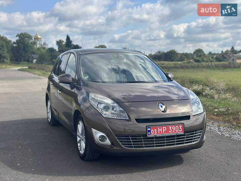Минивэн Renault Grand Scenic 2010 в Демидовке