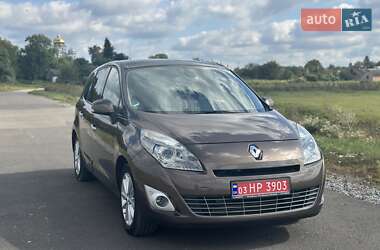 Минивэн Renault Grand Scenic 2010 в 
