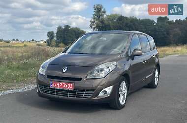 Минивэн Renault Grand Scenic 2010 в 