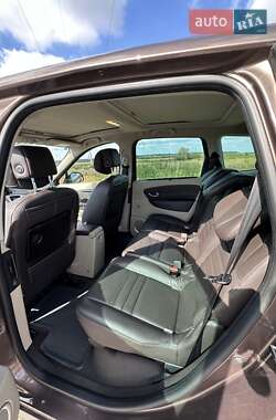 Минивэн Renault Grand Scenic 2010 в 