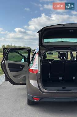 Минивэн Renault Grand Scenic 2010 в 