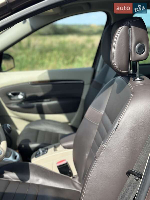 Минивэн Renault Grand Scenic 2010 в Демидовке