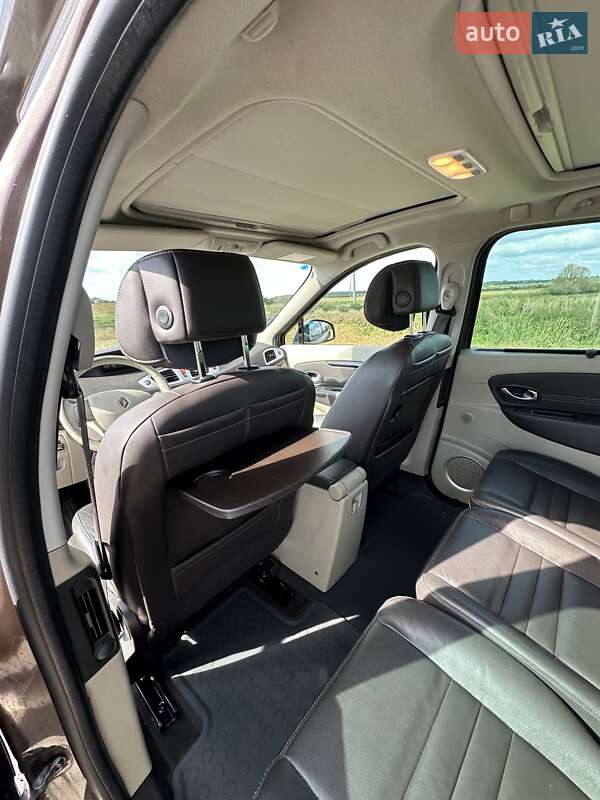 Минивэн Renault Grand Scenic 2010 в Демидовке