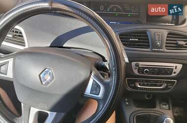 Минивэн Renault Grand Scenic 2012 в 