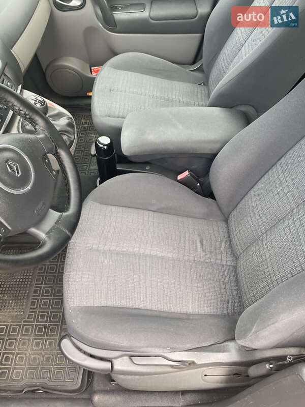 Минивэн Renault Grand Scenic 2006 в Луцке фото 31 Минивэн Renault Grand Scenic 2006 в Луцке