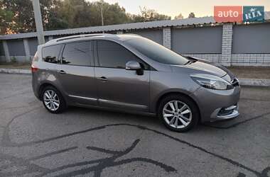 Минивэн Renault Grand Scenic 2012 в 