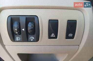 Минивэн Renault Grand Scenic 2012 в 