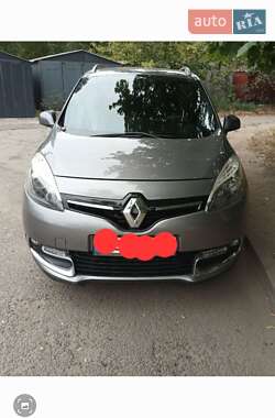 Минивэн Renault Grand Scenic 2012 в 