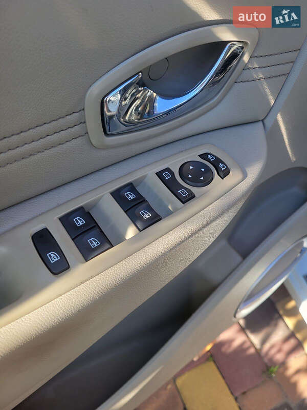 Мінівен Renault Grand Scenic 2011 в Петропавлівській Борщагівці