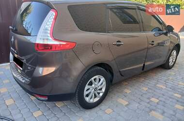 Минивэн Renault Grand Scenic 2014 в 