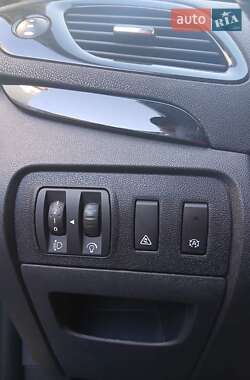 Минивэн Renault Grand Scenic 2014 в 