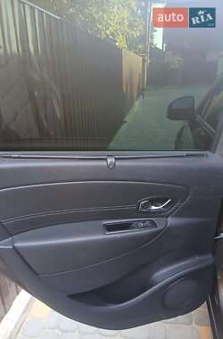 Минивэн Renault Grand Scenic 2014 в 
