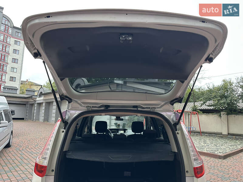 Минивэн Renault Grand Scenic 2014 в Ивано-Франковске