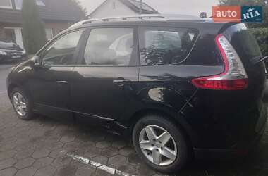 Мінівен Renault Grand Scenic 2015 в 