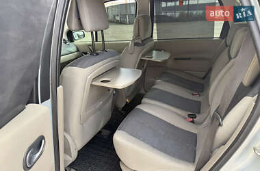 Мінівен Renault Grand Scenic 2004 в  фото 12 Мінівен Renault Grand Scenic 2004 в