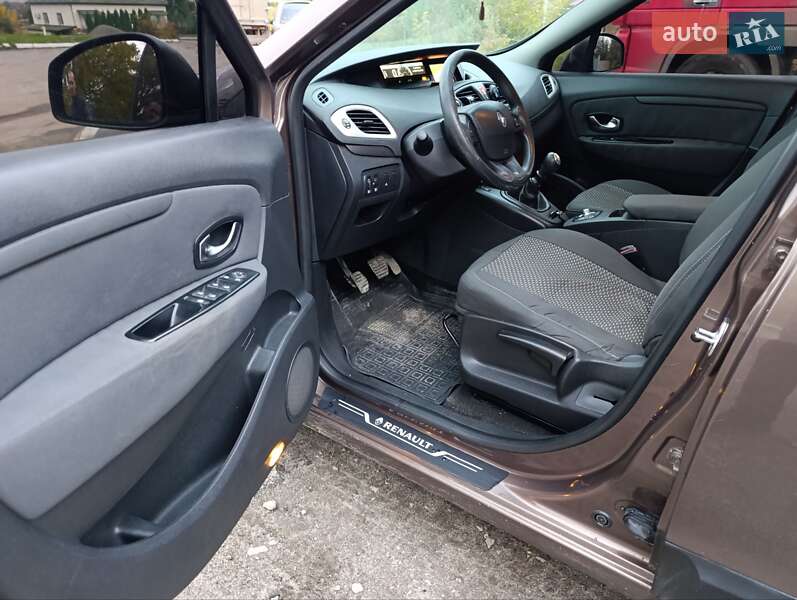 Минивэн Renault Grand Scenic 2010 в Теофиполе