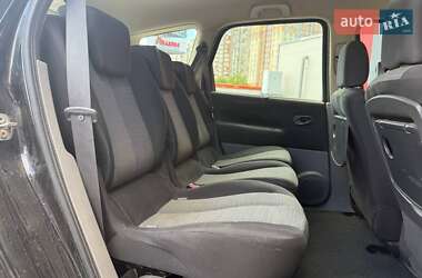 Минивэн Renault Grand Scenic 2006 в 