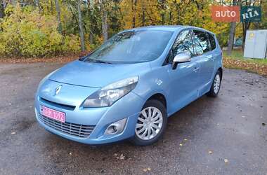 Минивэн Renault Grand Scenic 2011 в 