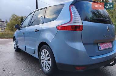Минивэн Renault Grand Scenic 2011 в 