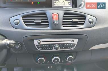 Минивэн Renault Grand Scenic 2011 в 