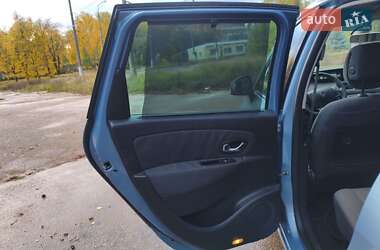 Минивэн Renault Grand Scenic 2011 в 