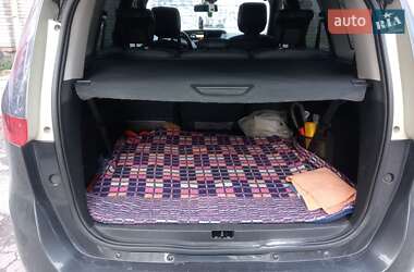 Минивэн Renault Grand Scenic 2011 в 
