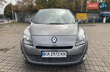 Минивэн Renault Grand Scenic 2009 в 