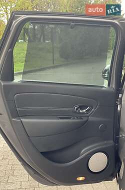 Минивэн Renault Grand Scenic 2014 в 