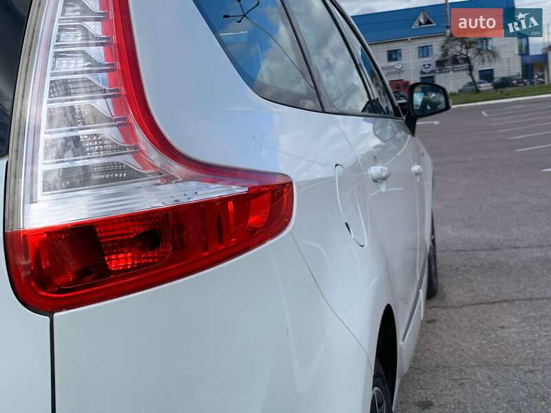 Минивэн Renault Grand Scenic 2012 в Житомире
