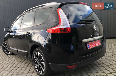 Минивэн Renault Grand Scenic 2016 в 