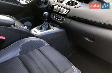 Минивэн Renault Grand Scenic 2016 в 