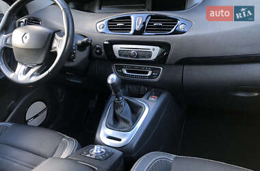 Минивэн Renault Grand Scenic 2016 в 