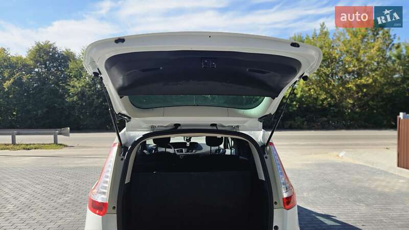 Мінівен Renault Grand Scenic 2015 в Вінниці фото 32 Мінівен Renault Grand Scenic 2015 в Вінниці