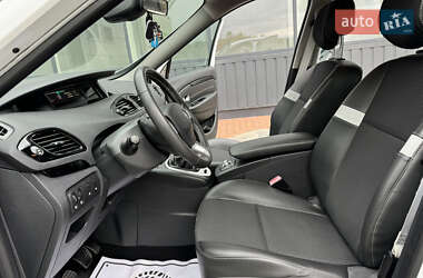 Минивэн Renault Grand Scenic 2012 в 