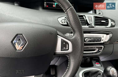 Минивэн Renault Grand Scenic 2012 в 