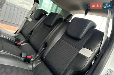 Минивэн Renault Grand Scenic 2012 в 