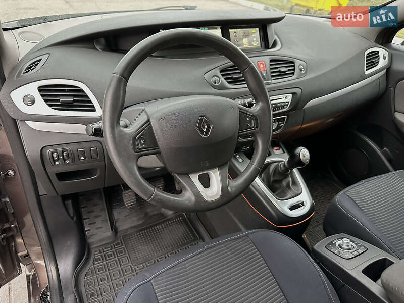 Мінівен Renault Grand Scenic 2011 в Кропивницькому