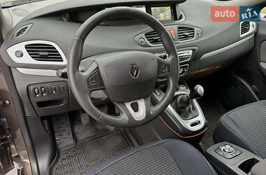 Минивэн Renault Grand Scenic 2011 в 
