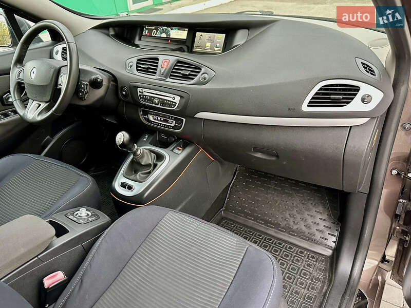 Мінівен Renault Grand Scenic 2011 в Кропивницькому