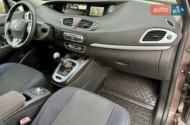 Минивэн Renault Grand Scenic 2011 в 