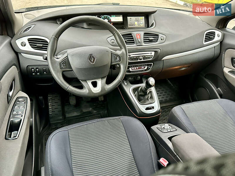 Мінівен Renault Grand Scenic 2011 в Кропивницькому